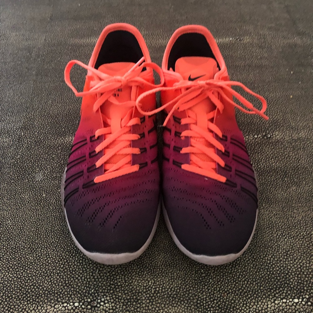 Nike Free TR 6
